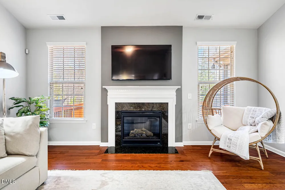 91 Dover Grant Chapel Hill, NC 27517