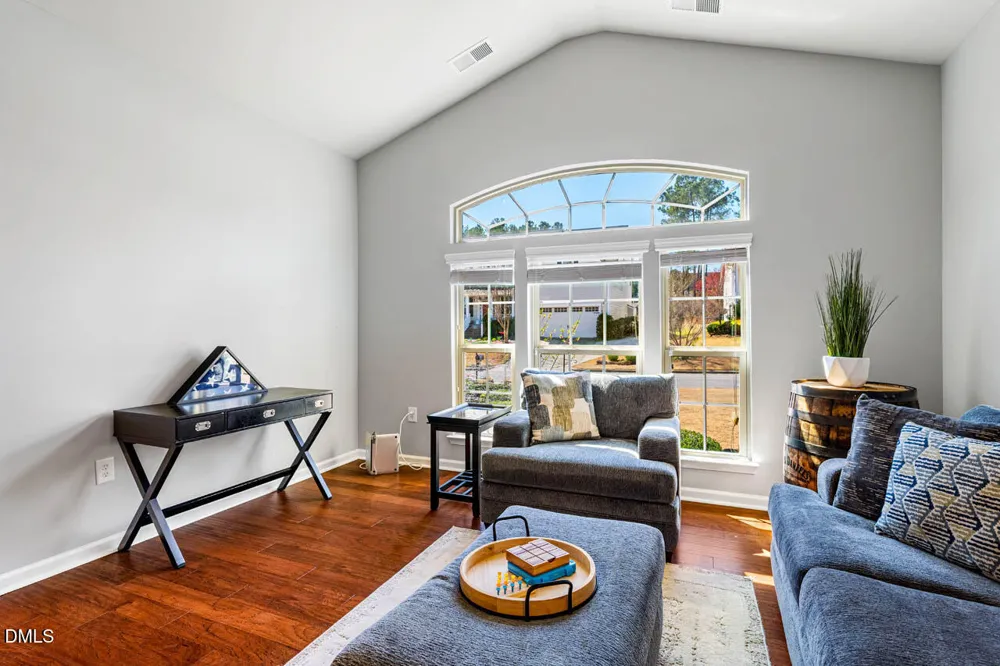 91 Dover Grant Chapel Hill, NC 27517