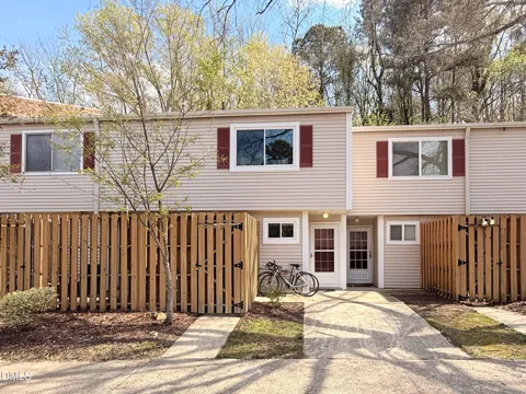 220 Elizabeth Street #Apt A15