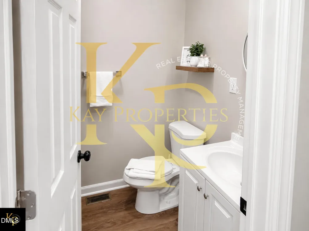 604 Sexton Avenue Zebulon, NC 27597