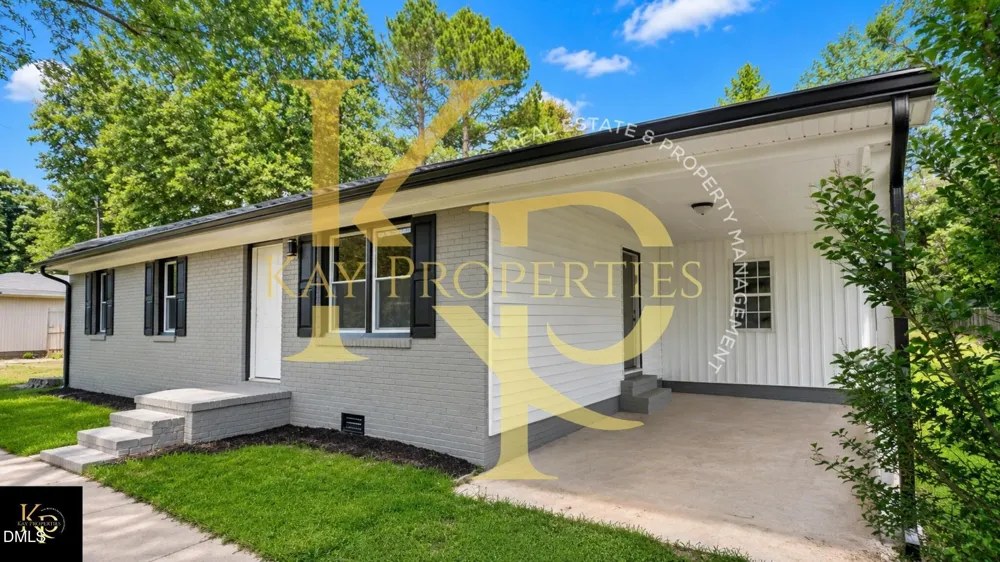 604 Sexton Avenue Zebulon, NC 27597