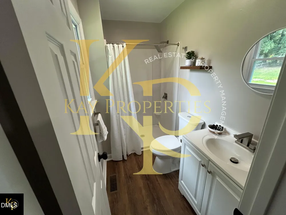 604 Sexton Avenue Zebulon, NC 27597