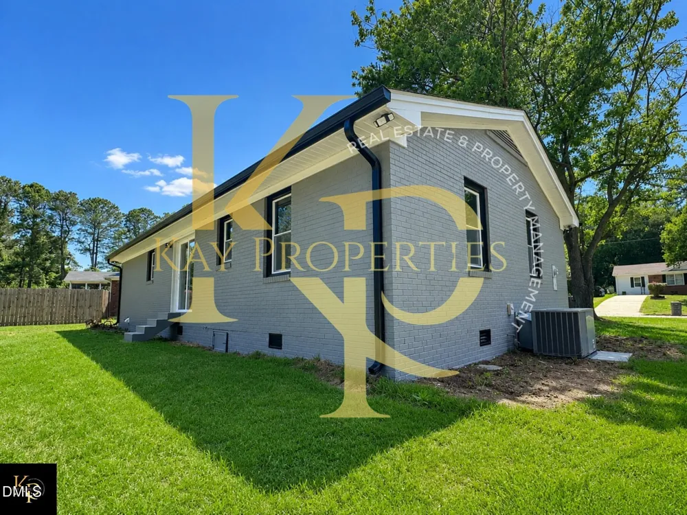 604 Sexton Avenue Zebulon, NC 27597