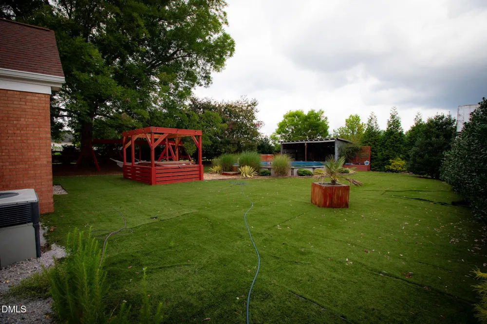 1520 Old Barbour Road Benson, NC 27504