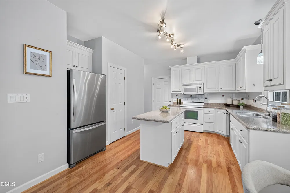 107 Lulworth Court Cary, NC 27519