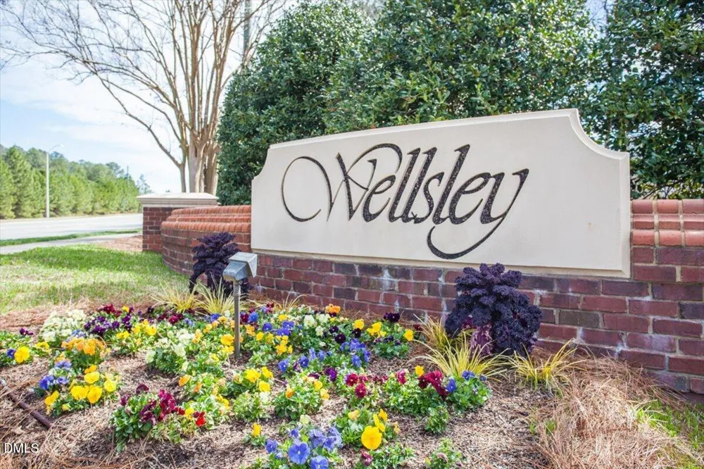 107 Lulworth Court Cary, NC 27519