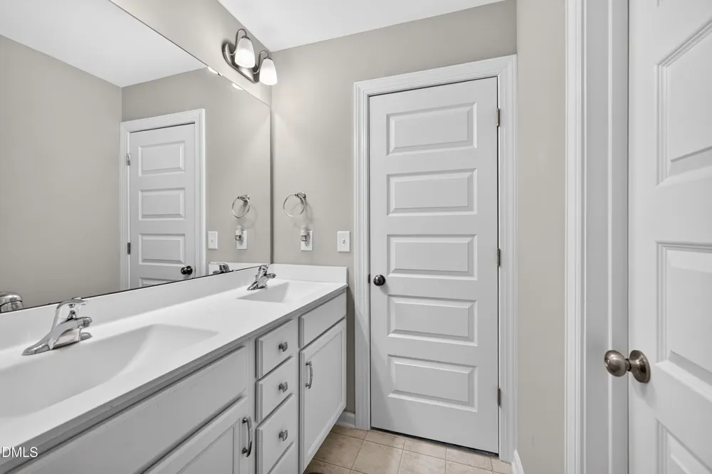 8045 Windthorn Place Cary, NC 27519