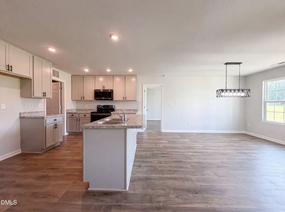 3524 Nc 27 Coats, NC 27521