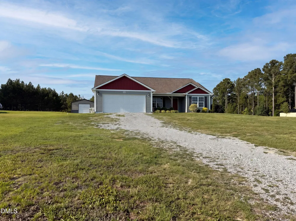3524 Nc 27 Coats, NC 27521
