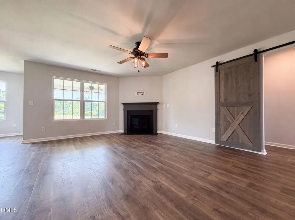 3524 Nc 27 Coats, NC 27521