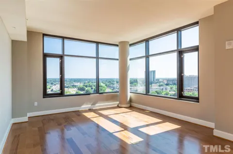 122 Harrington Street #825