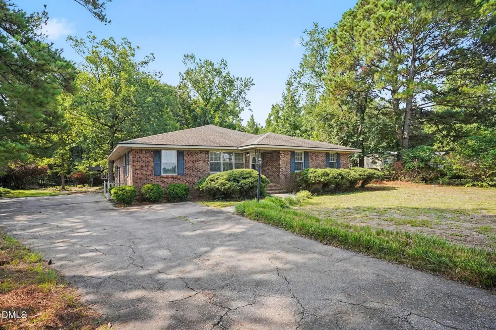 12821 Carolina 242 Highway S Bladenboro, NC 28320