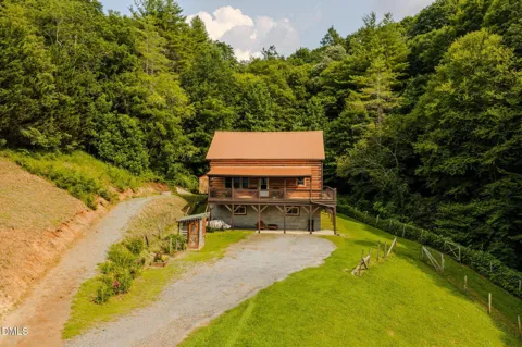628 Roberts Road