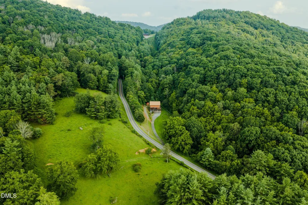 628 Roberts Road Laurel Springs, NC 28644