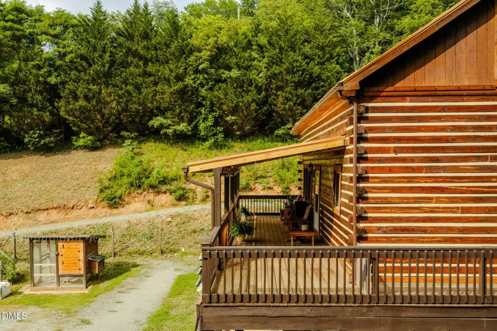 628 Roberts Road Laurel Springs, NC 28644