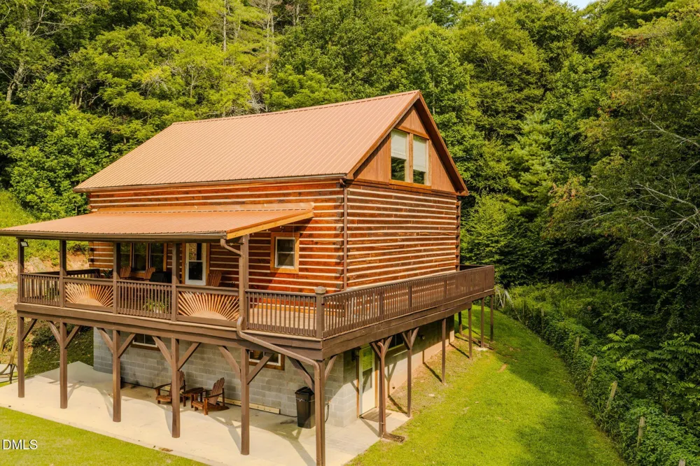 628 Roberts Road Laurel Springs, NC 28644
