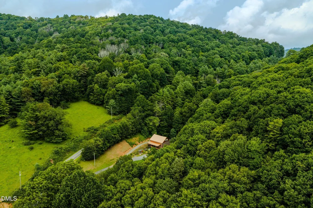 628 Roberts Road Laurel Springs, NC 28644