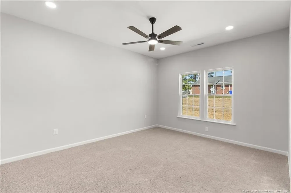 802 Holmes Street Clinton, NC 28328