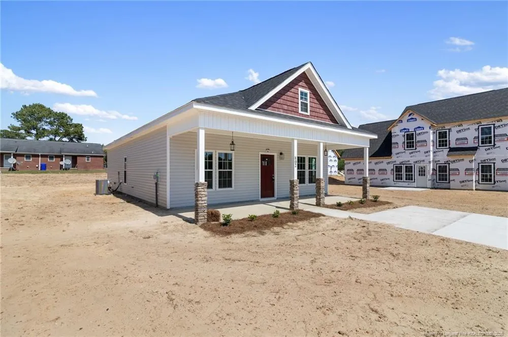 802 Holmes Street Clinton, NC 28328
