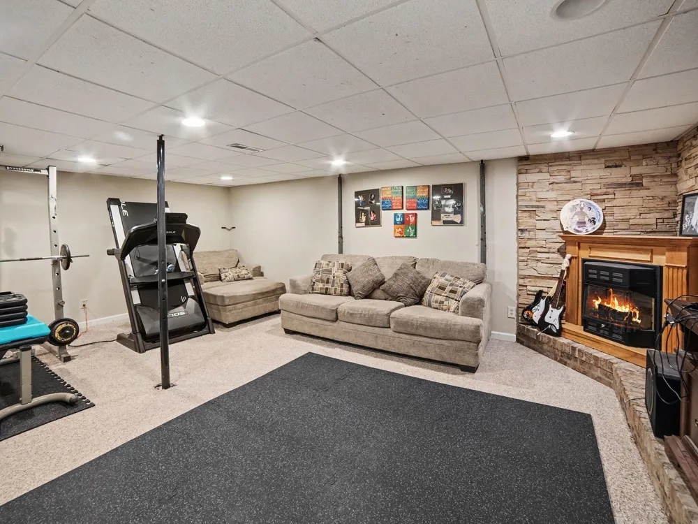 513 Fowler Street Muskegon, MI 49445