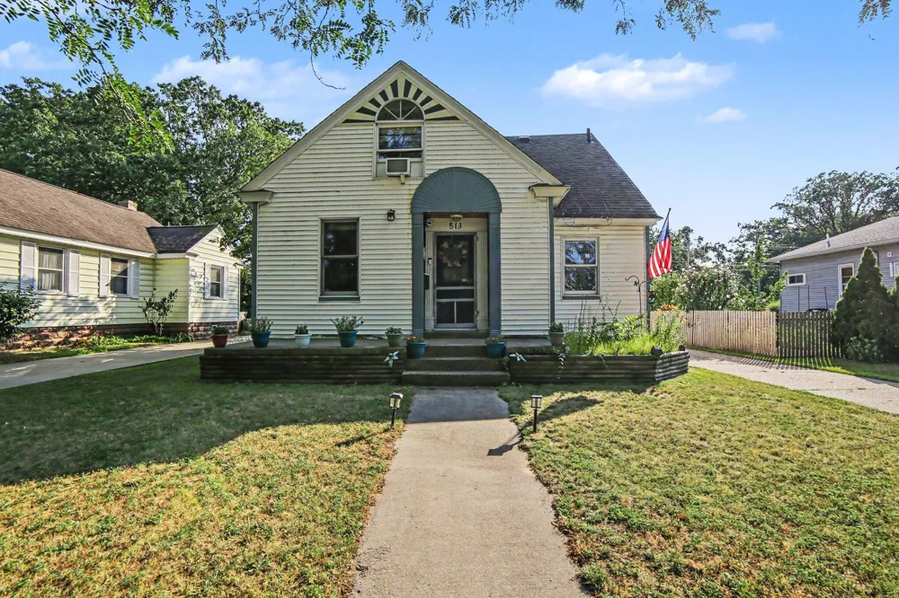 513 Fowler Street Muskegon, MI 49445