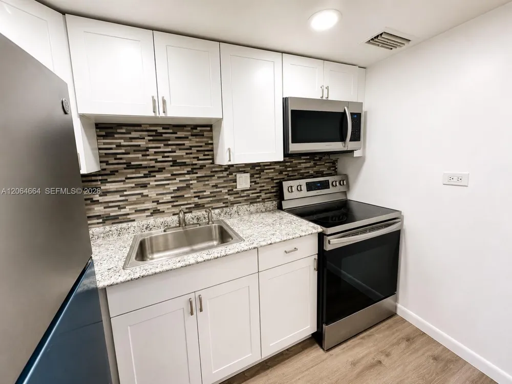250 174th St #510 Sunny Isles Beach, FL 33160