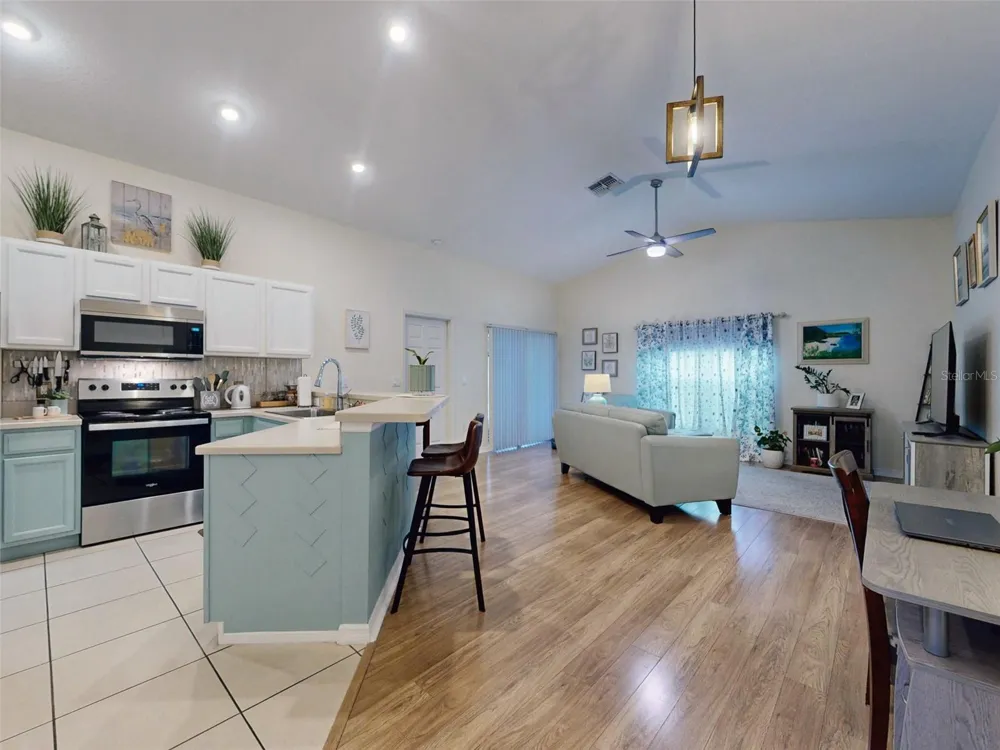 242 PINE BLUFF AVENUE #242 Deland, FL 32724