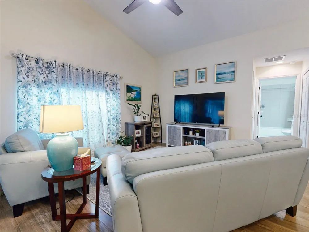242 PINE BLUFF AVENUE #242 Deland, FL 32724