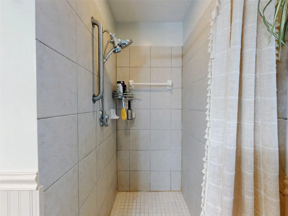 242 PINE BLUFF AVENUE #242 Deland, FL 32724