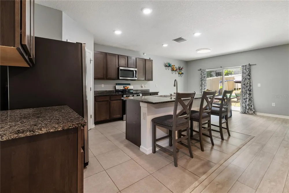 9210 WATOLLA DRIVE Thonotosassa, FL 33592