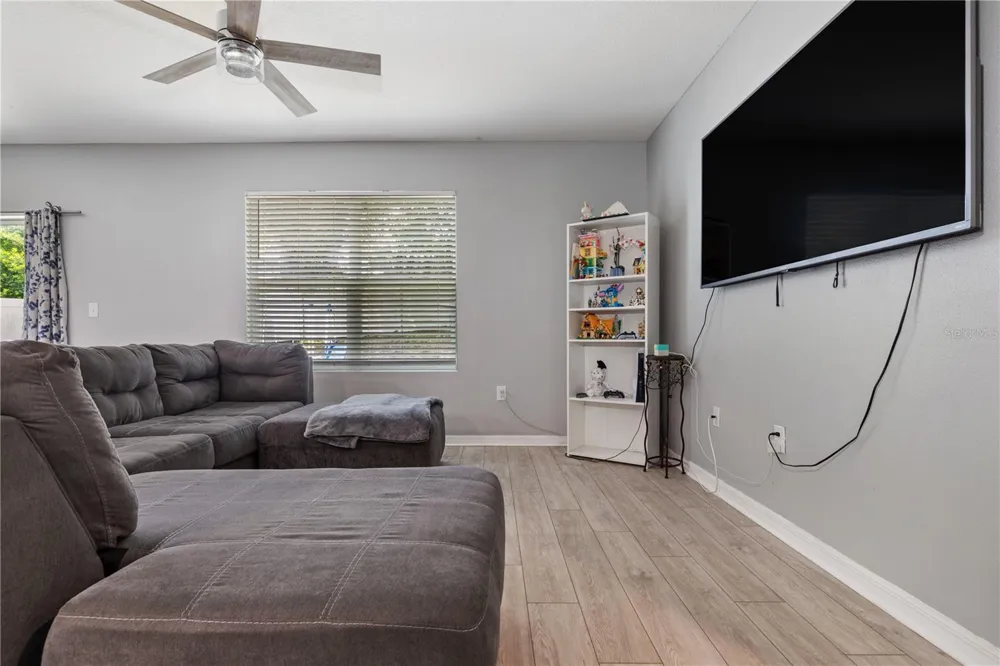 9210 WATOLLA DRIVE Thonotosassa, FL 33592
