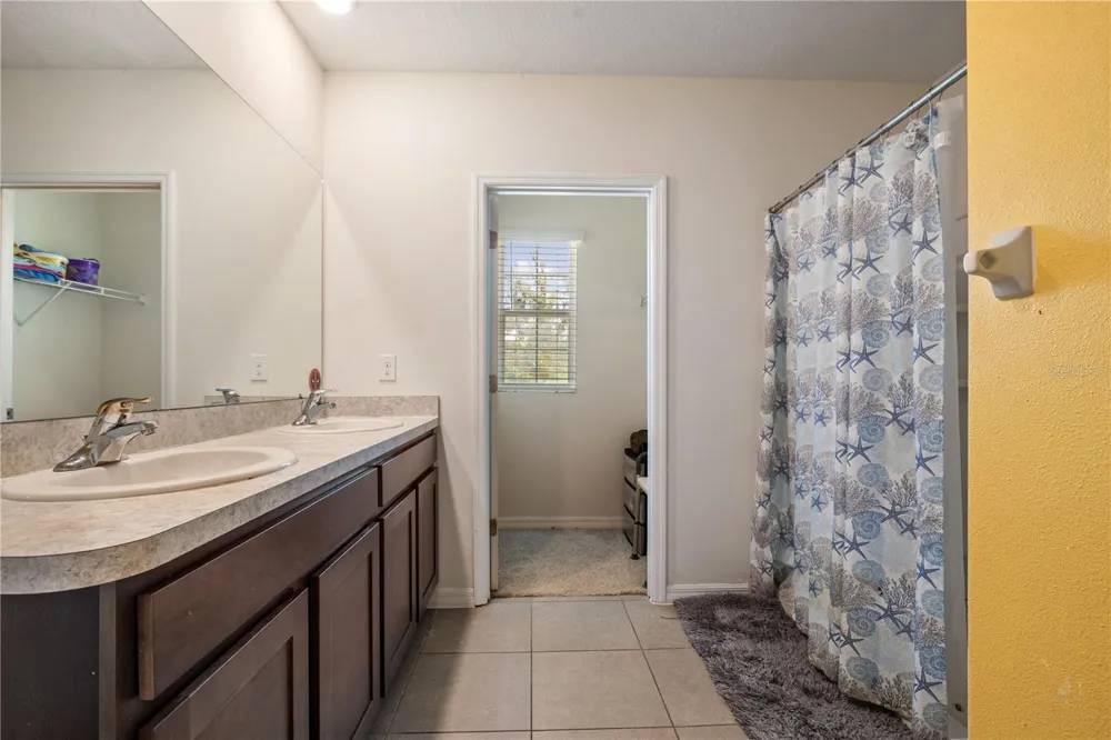9210 WATOLLA DRIVE Thonotosassa, FL 33592