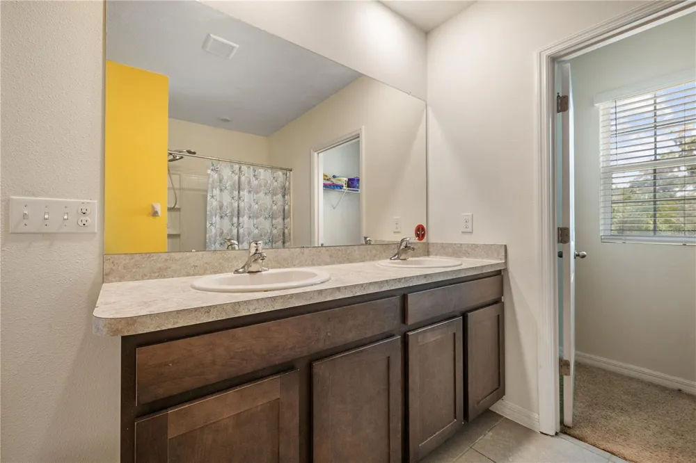 9210 WATOLLA DRIVE Thonotosassa, FL 33592