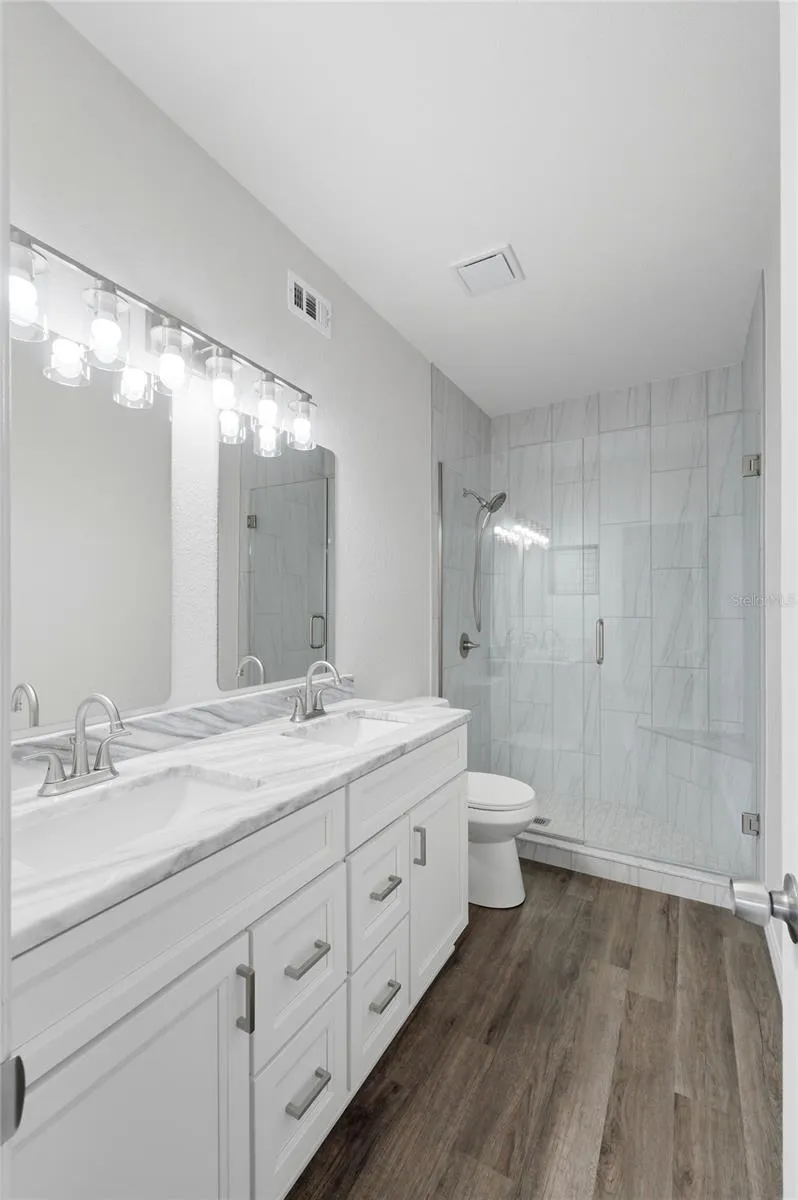 503 SWEET BAY CIRCLE Winter Haven, FL 33884