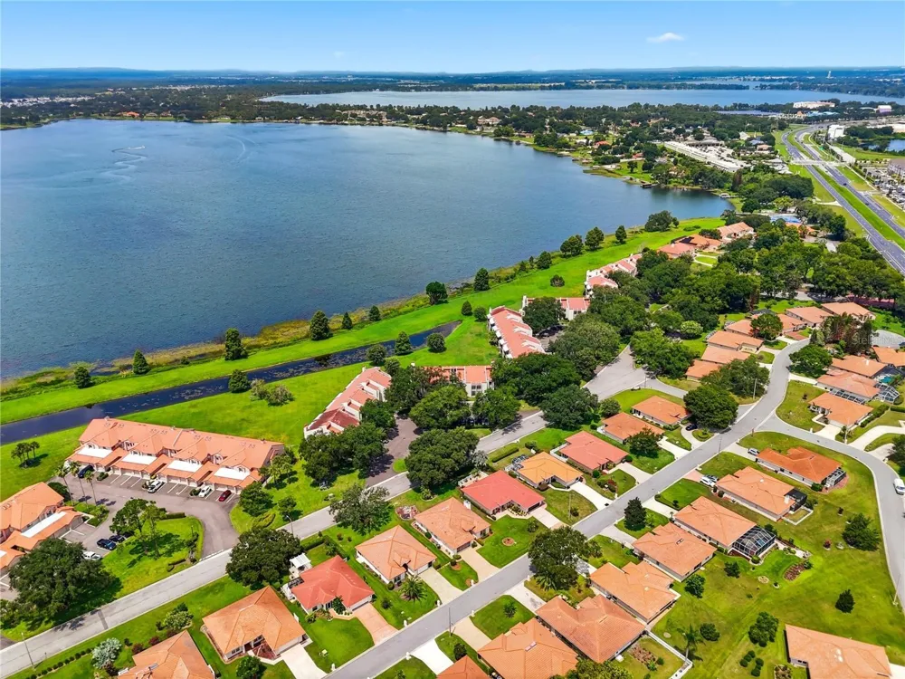 503 SWEET BAY CIRCLE Winter Haven, FL 33884