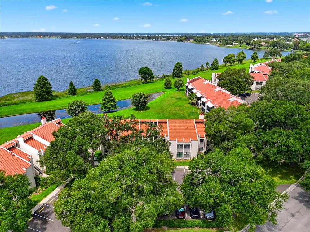 503 SWEET BAY CIRCLE Winter Haven, FL 33884