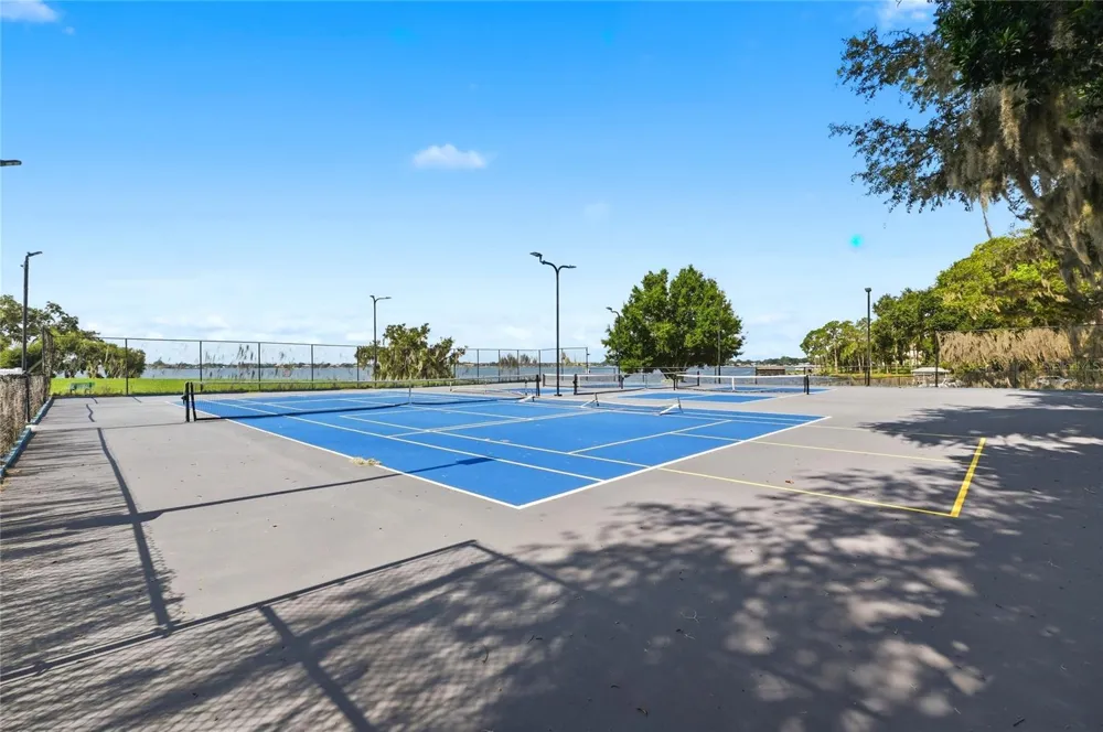 503 SWEET BAY CIRCLE Winter Haven, FL 33884