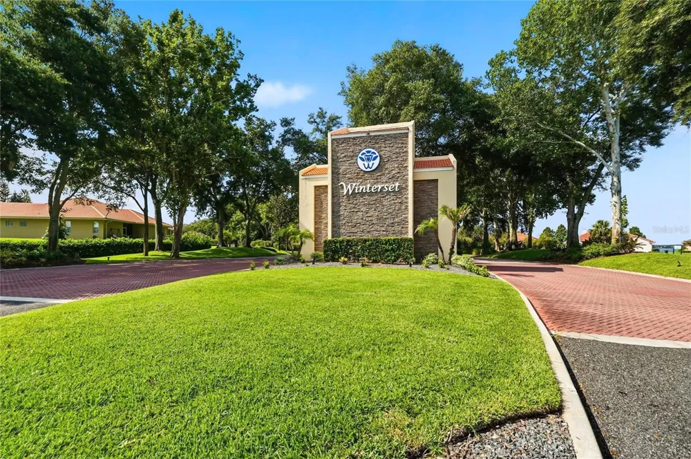 503 SWEET BAY CIRCLE Winter Haven, FL 33884