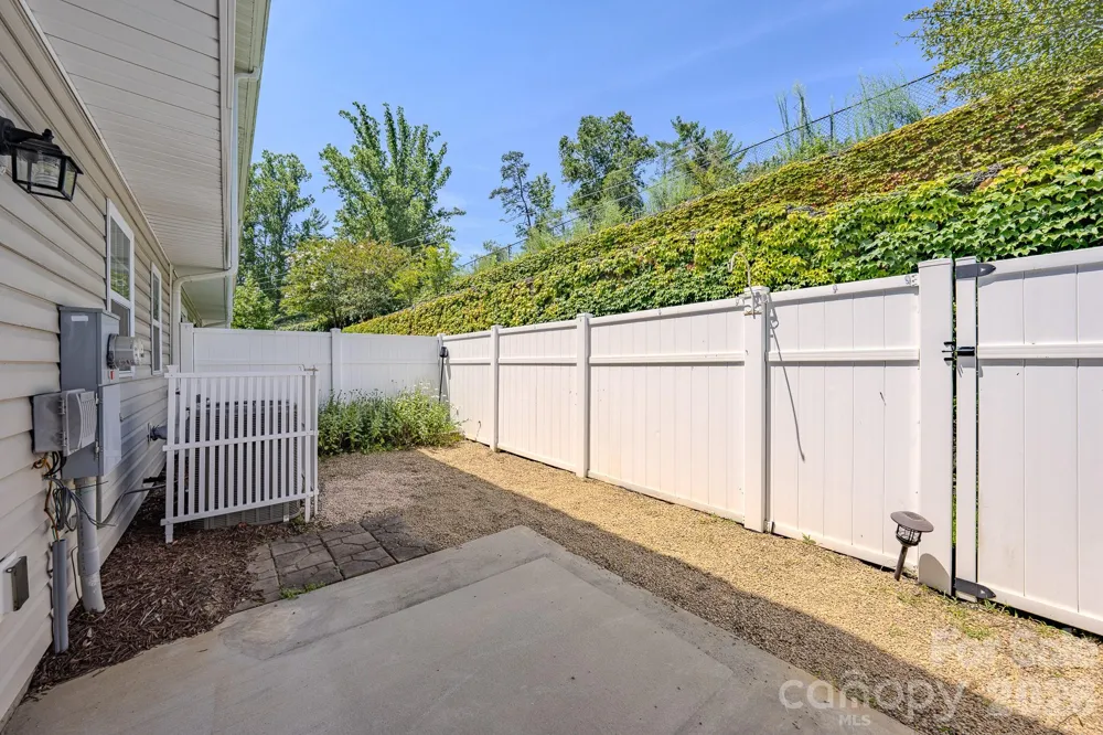 19 Barnett Shoals Drive Weaverville, NC 28787
