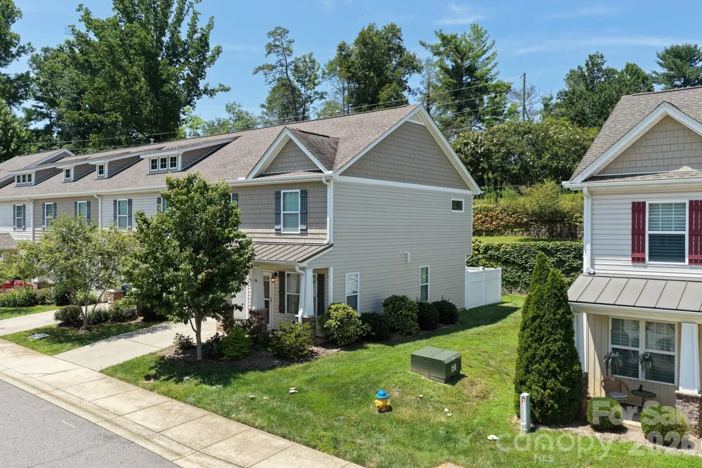 19 Barnett Shoals Drive Weaverville, NC 28787