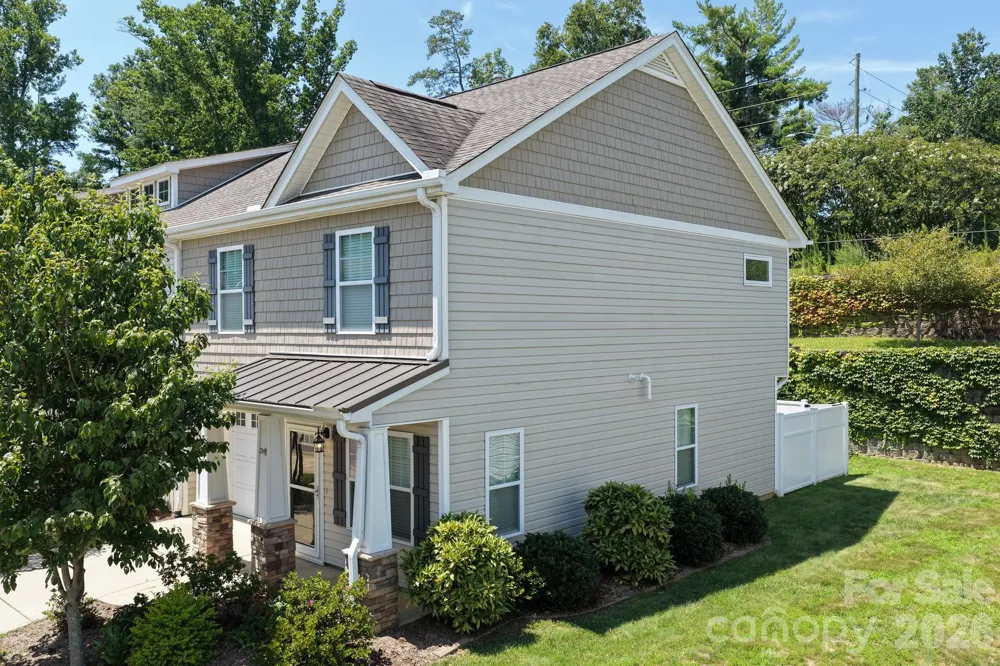 19 Barnett Shoals Drive Weaverville, NC 28787