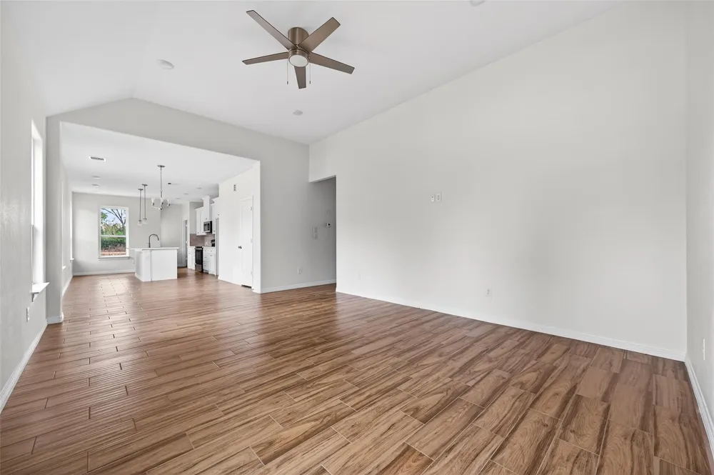 24644 Cavan Street Hempstead, TX 77445