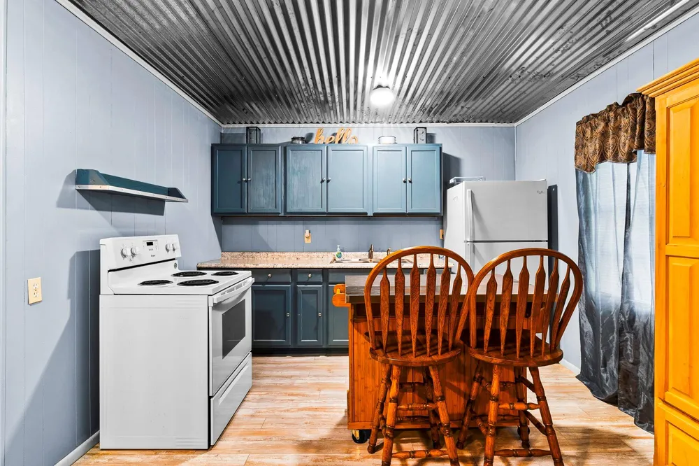 126 Pine Ridge Onalaska, TX 77360