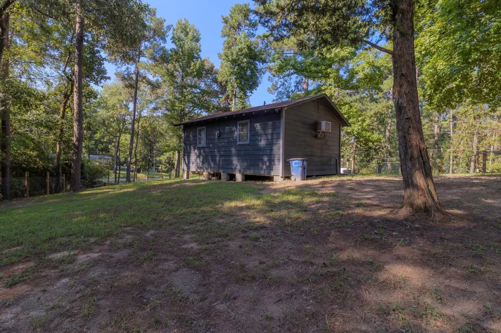 126 Pine Ridge Onalaska, TX 77360