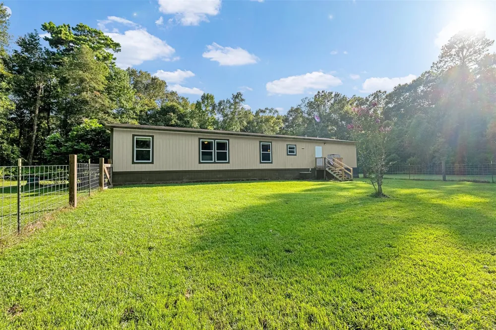12626 Highway 105 Cleveland, TX 77327