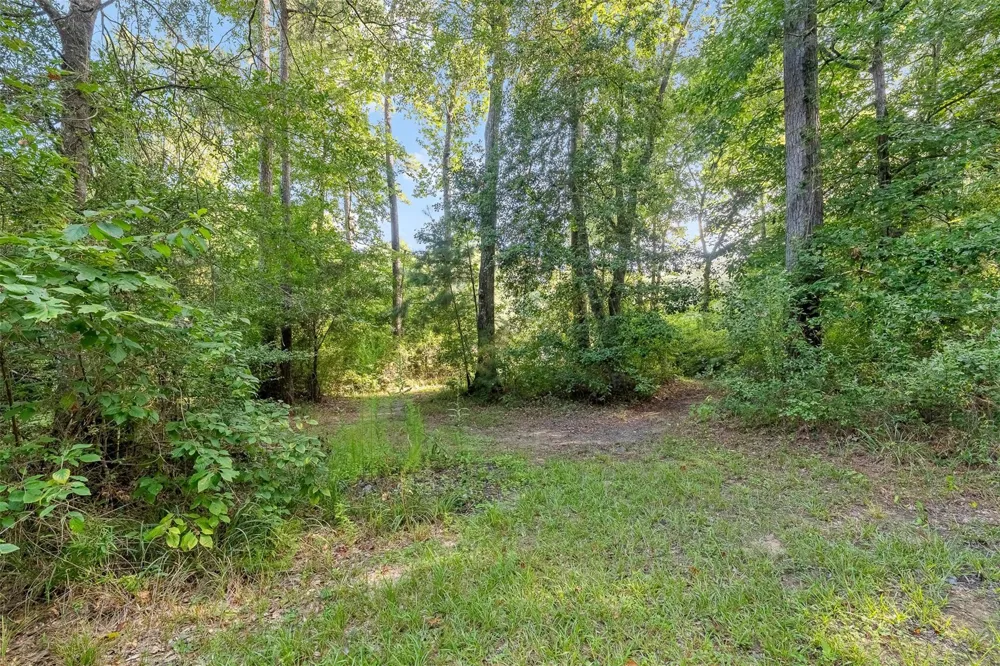 12626 Highway 105 Cleveland, TX 77327
