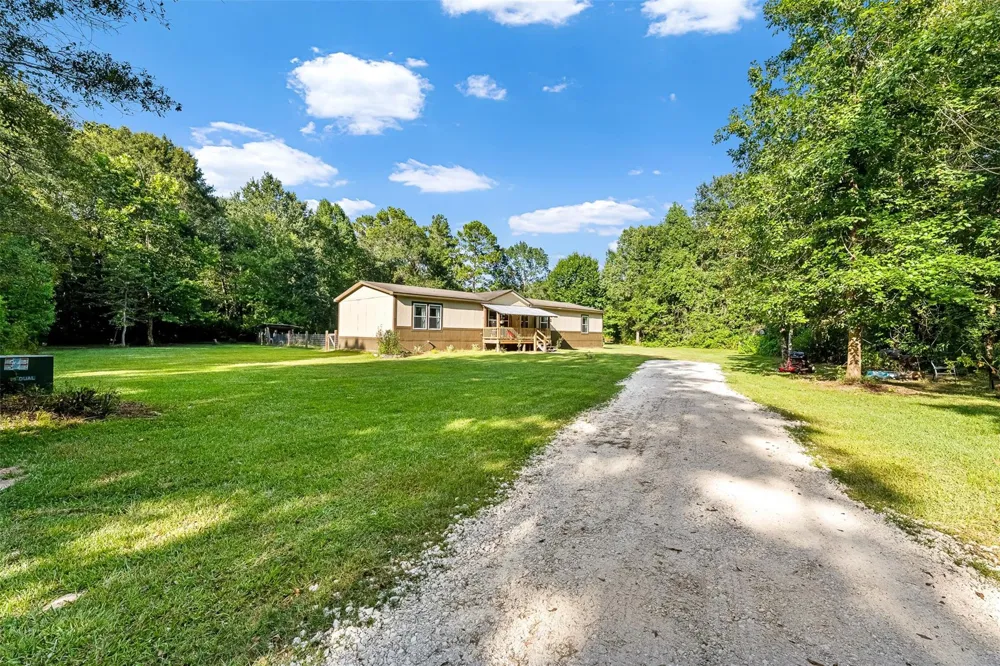 12626 Highway 105 Cleveland, TX 77327