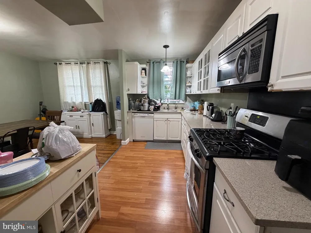 2156 GLENVIEW STREET Philadelphia, PA 19149