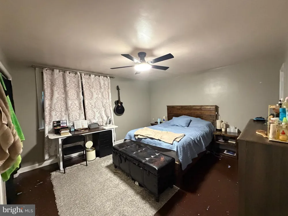 2156 GLENVIEW STREET Philadelphia, PA 19149
