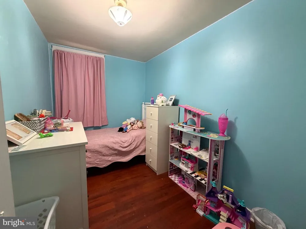 2156 GLENVIEW STREET Philadelphia, PA 19149